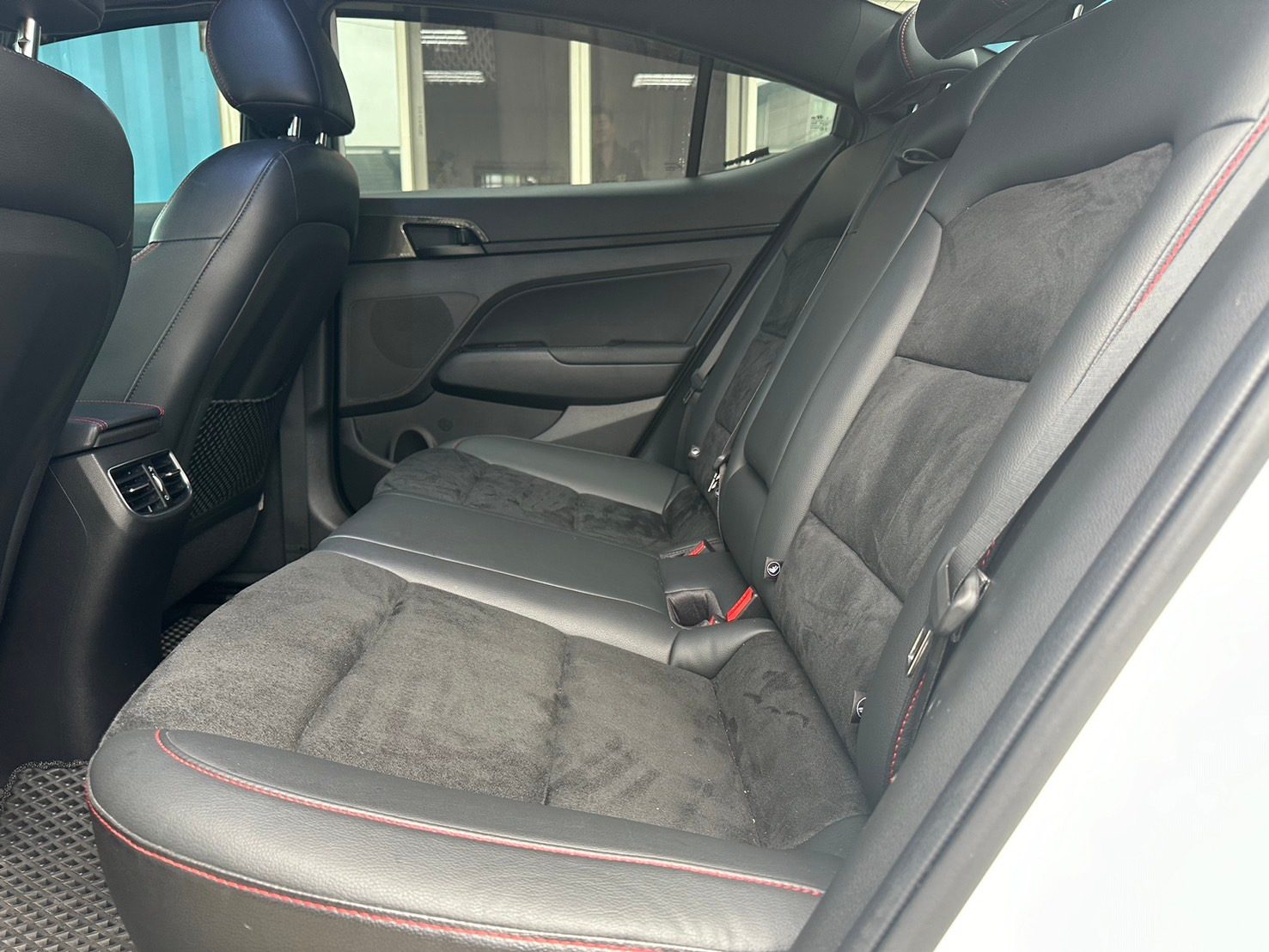 2020 Hyundai Elantra Sport Photo 9