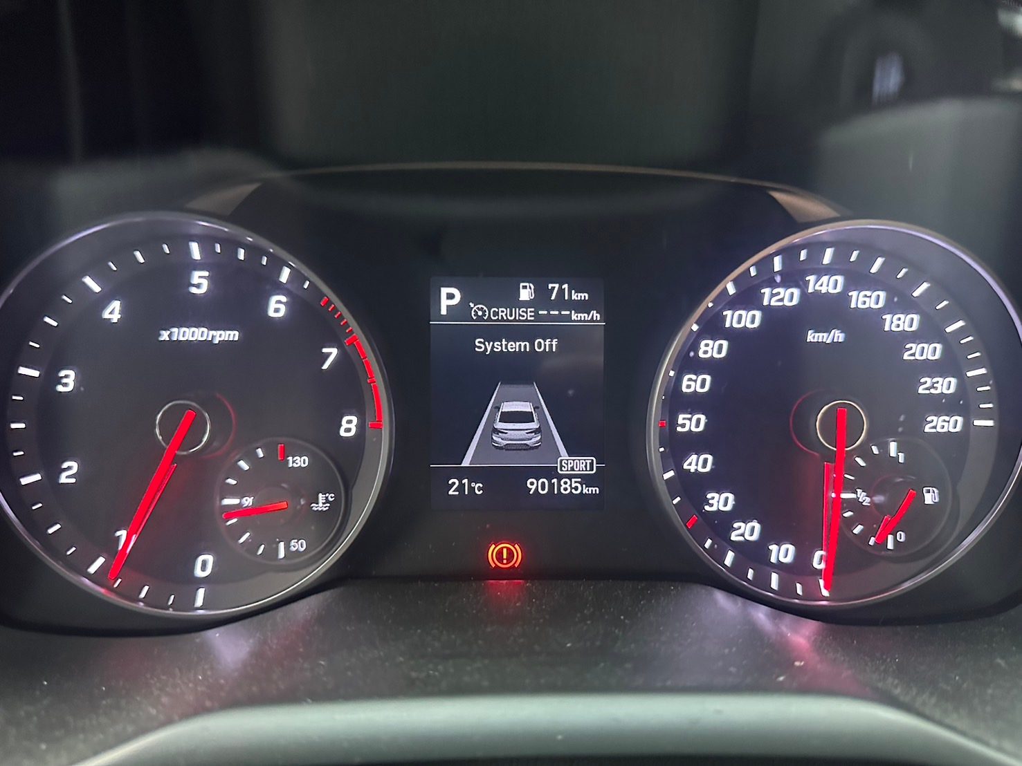 2020 Hyundai Elantra Sport Photo 5
