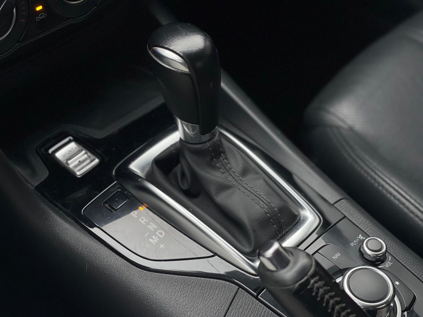 2018 Mazda 3 2.0 Photo 12