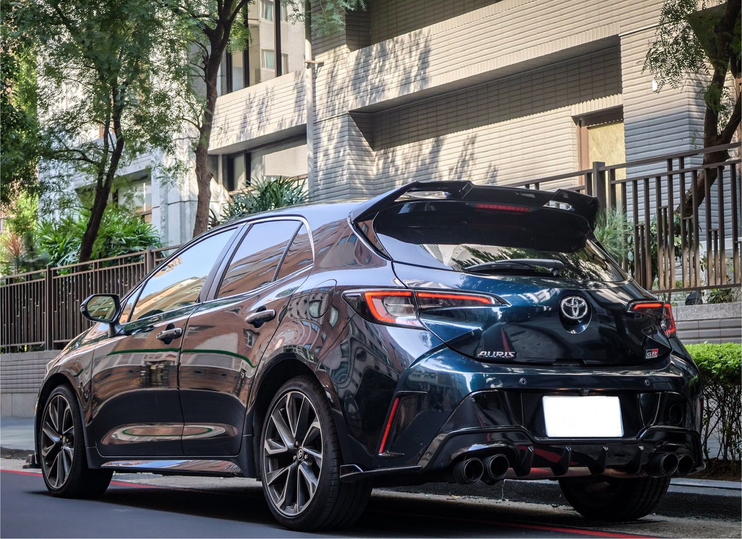 2018 Toyota Auris Photo 3