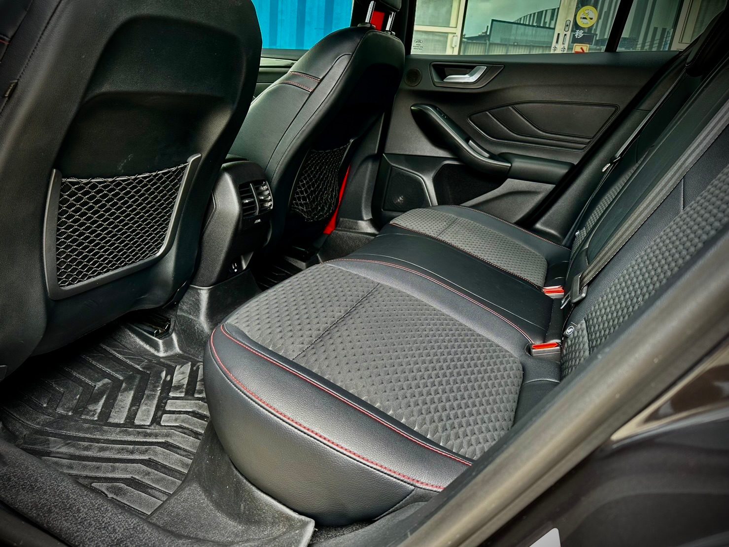 2020 Ford Focus Lommel Photo 12