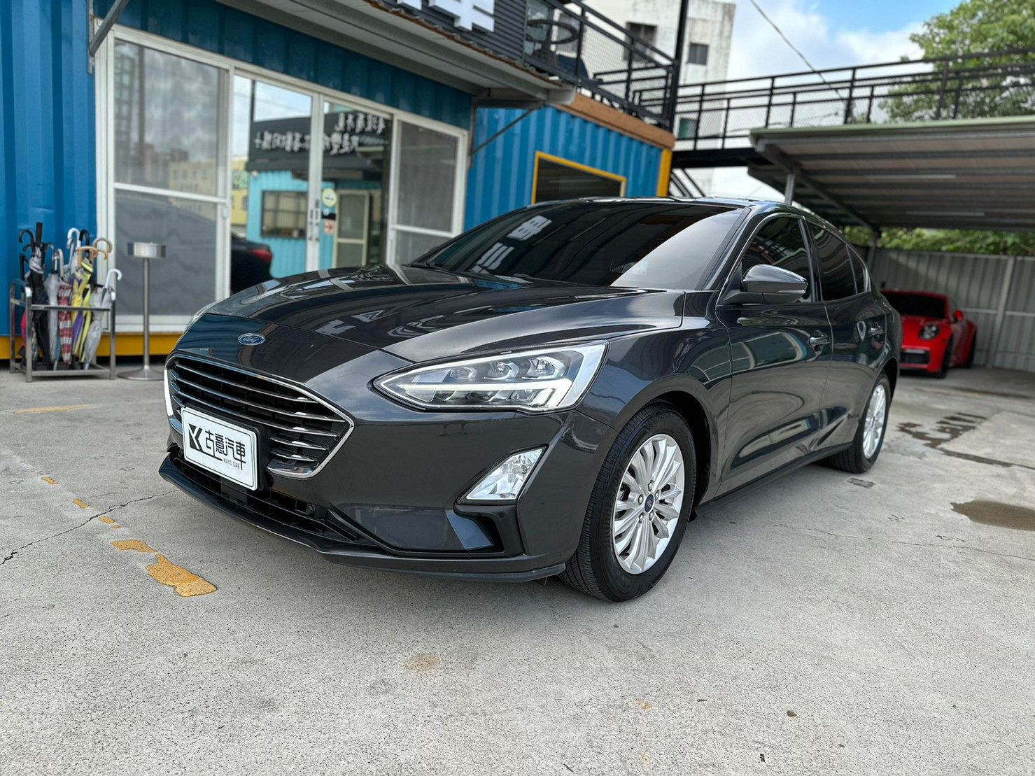 2019 Ford Focus 1.5 4D Photo 2