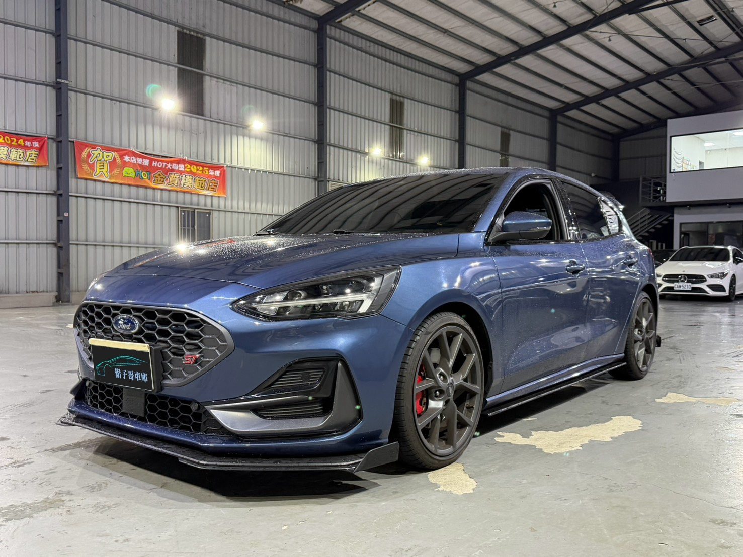 2020 Ford Focus St-Line ST Photo 2