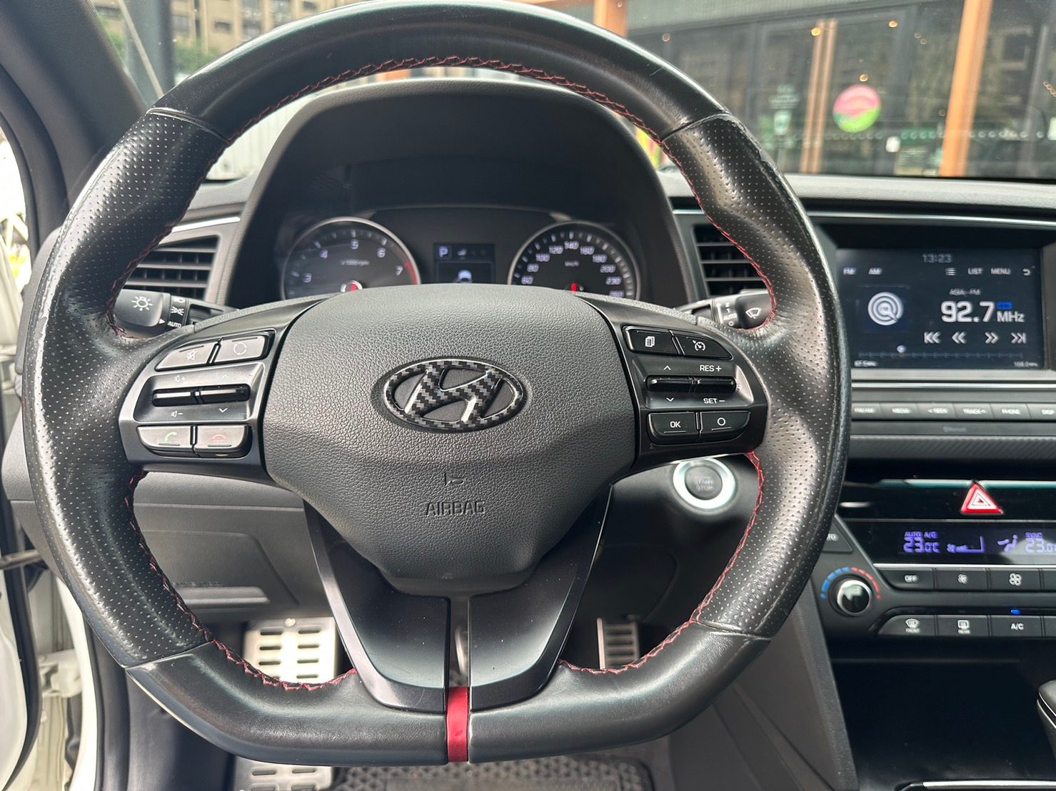 2019 Hyundai Elantra Sport Photo 7